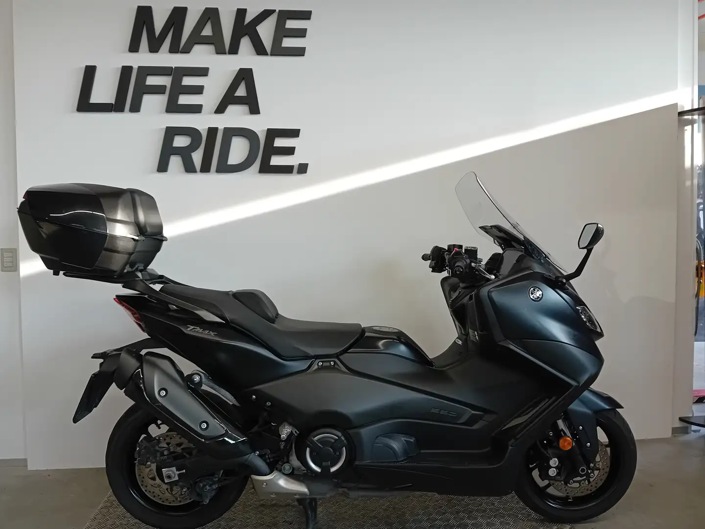 Yamaha TMAX 560 Nero - 1