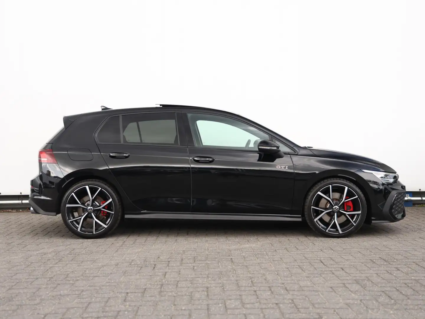 Volkswagen Golf GTI 2.0 TSI 265PK Black Style | Panoramadak | Led plus Zwart - 2