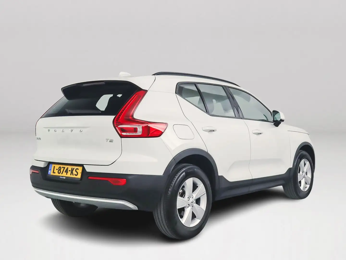 Volvo XC40 T2 Aut. Momentum Core | Parkeercamera Wit - 2