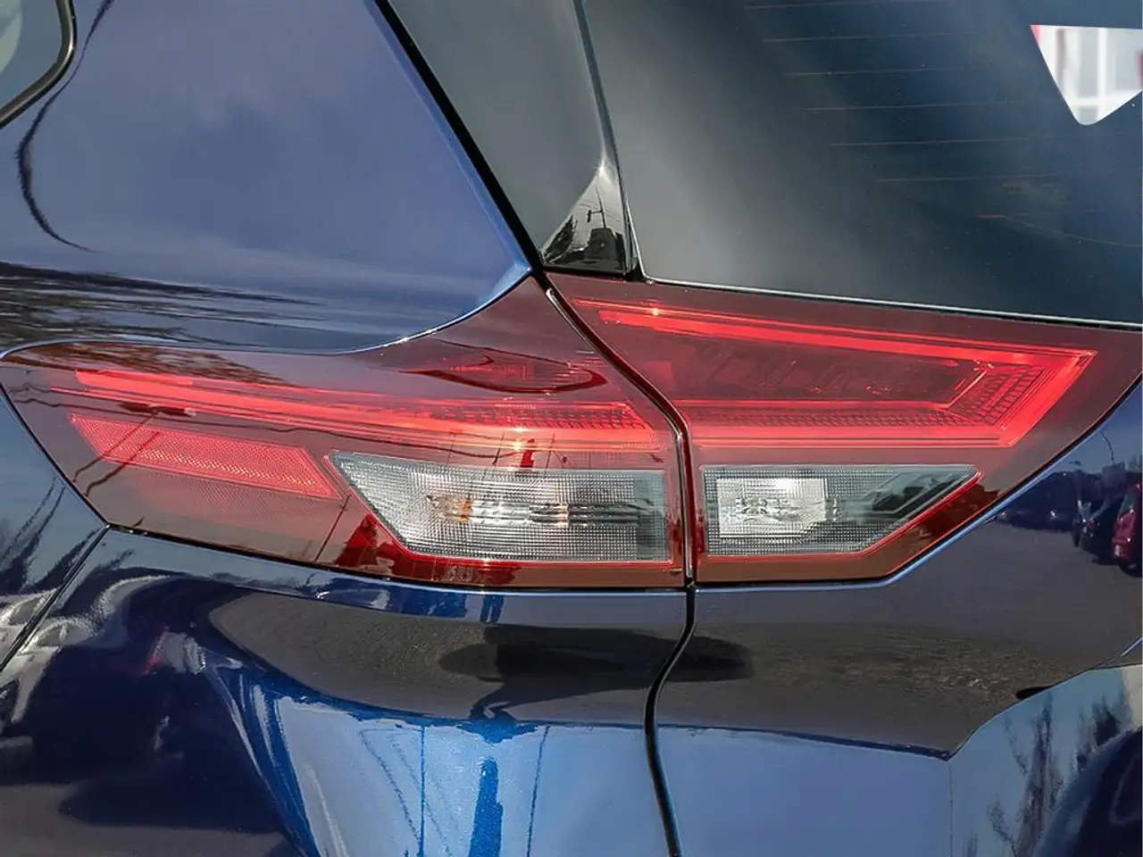 Nissan Rogue fotografie Nissan Rogue