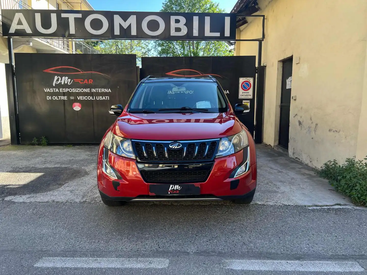 Mahindra XUV500 2.2 16V FWD W10 Rot - 2