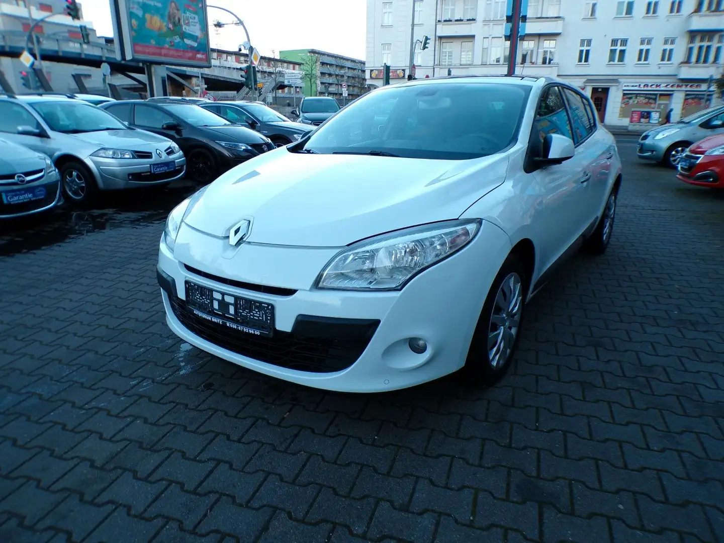 Renault Megane 2.0 16V 140 CVT, 1-HAND Weiß - 1