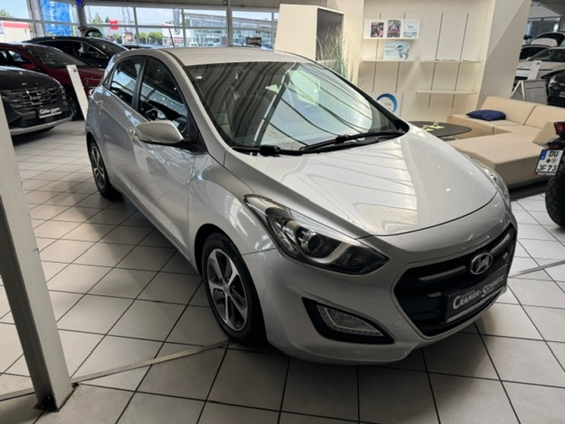 Hyundai i30 Trend blue 1.6 CRDI 7-DCT — photo 4