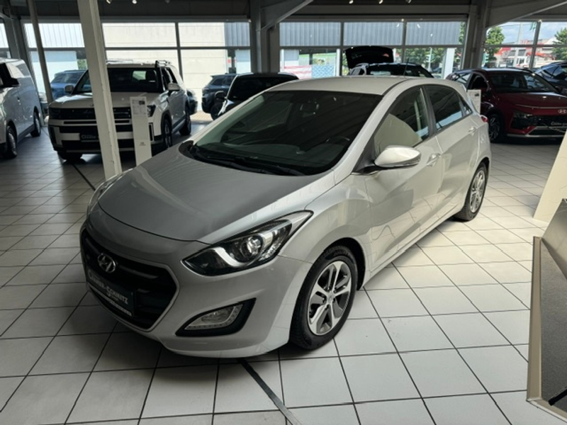 Hyundai i30 Trend blue 1.6 CRDI 7-DCT — photo 2