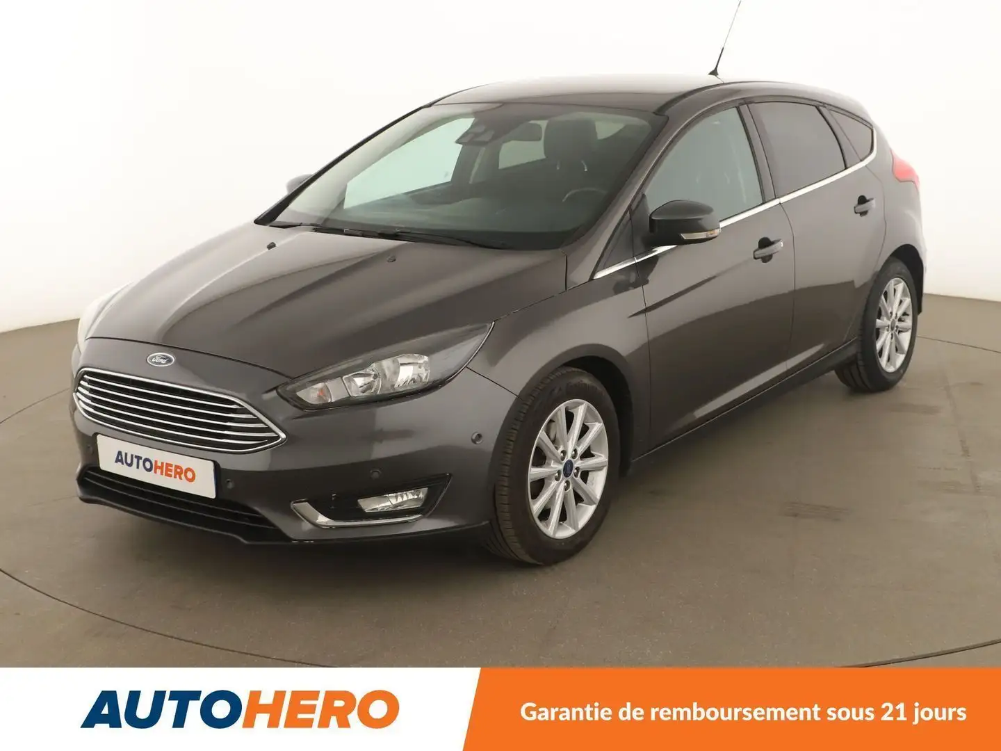 Ford Focus 1.5 TDCi Titanium Gris - 1