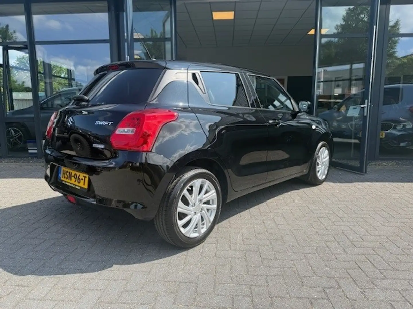 Suzuki Swift 1.2 Style Smart Hybrid Automaat Carplay Camera Pdc Zwart - 2