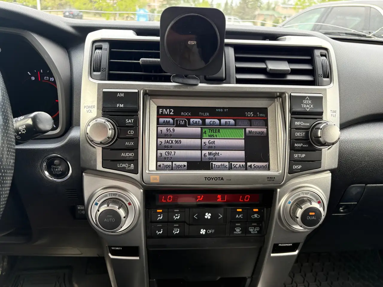 Toyota 4-Runner снимка Toyota 4-Runner