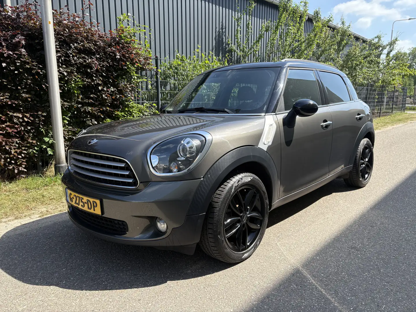 MINI Cooper Countryman Mini 1.6 Chili / AIRCO / NAVI / CRUISE / 116dkm! Grijs - 1