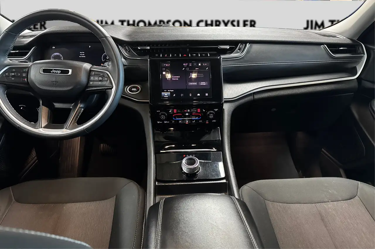 Jeep Grand Cherokee снимка Jeep Grand Cherokee