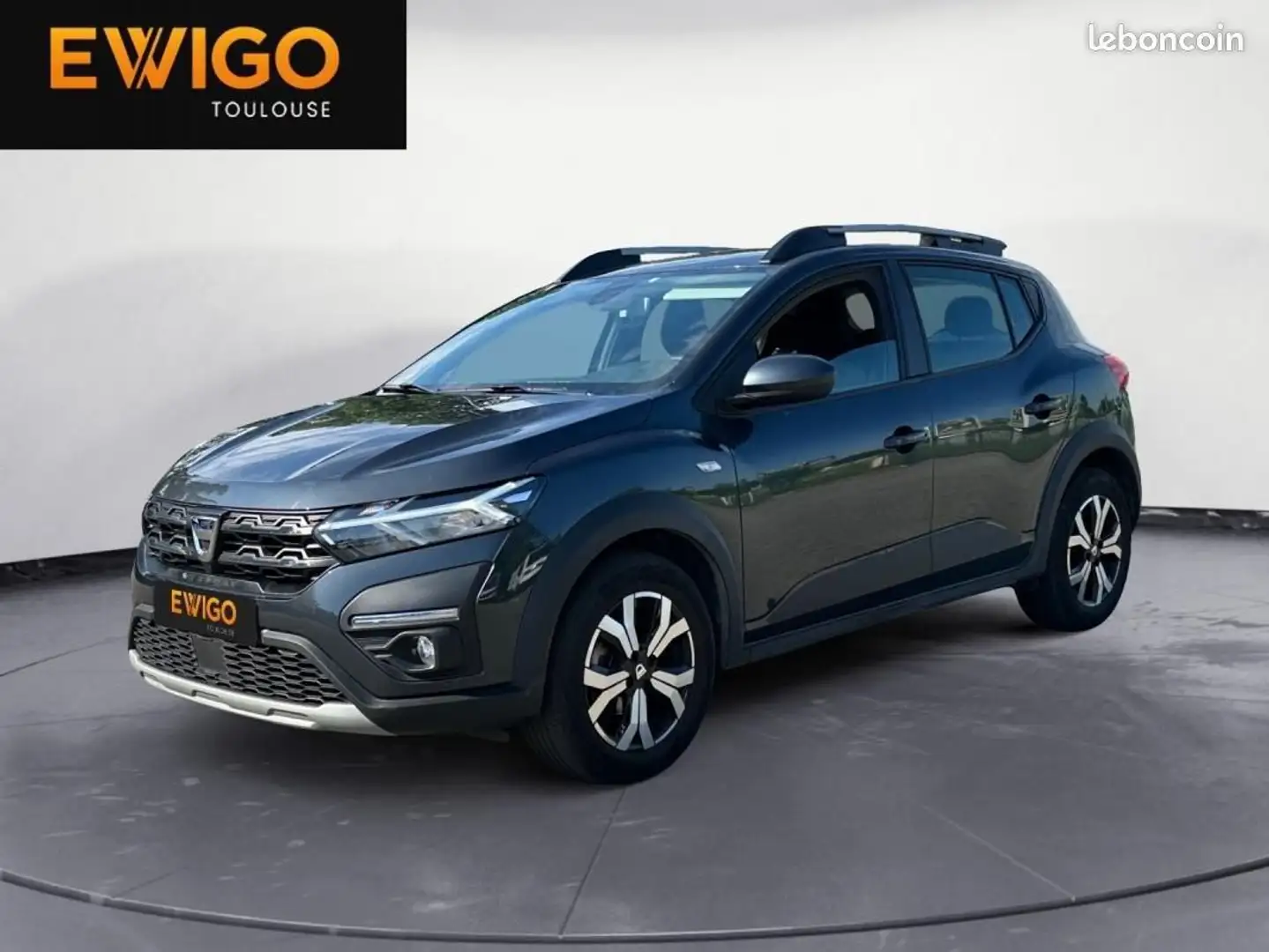 Dacia Sandero STEPWAY 1.0 TCE 90 CONFORT Gris - 1
