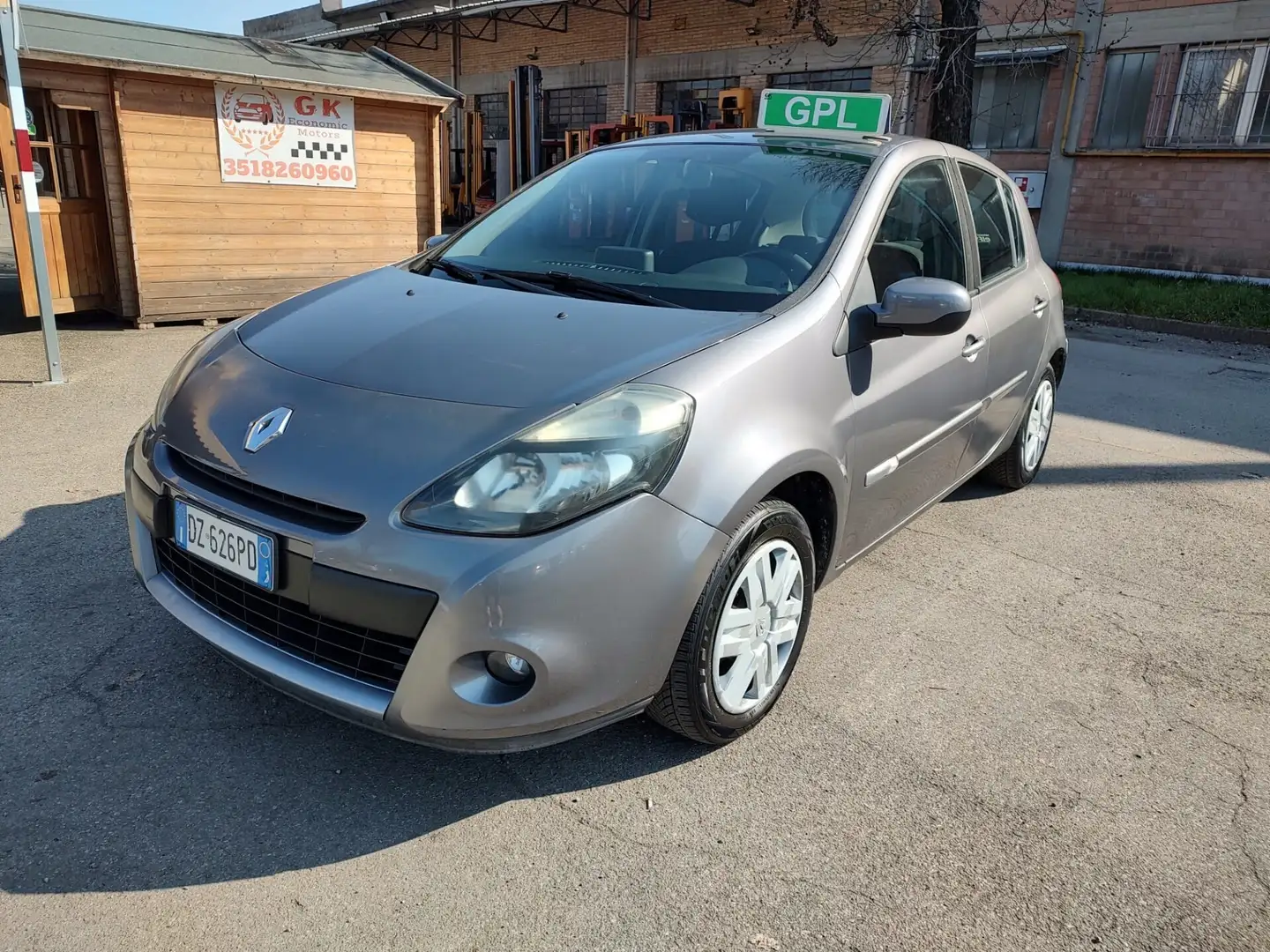 Renault Clio 1.2 16V 5 porte GPL Confort, OK NEOPATENTATI Gris - 1