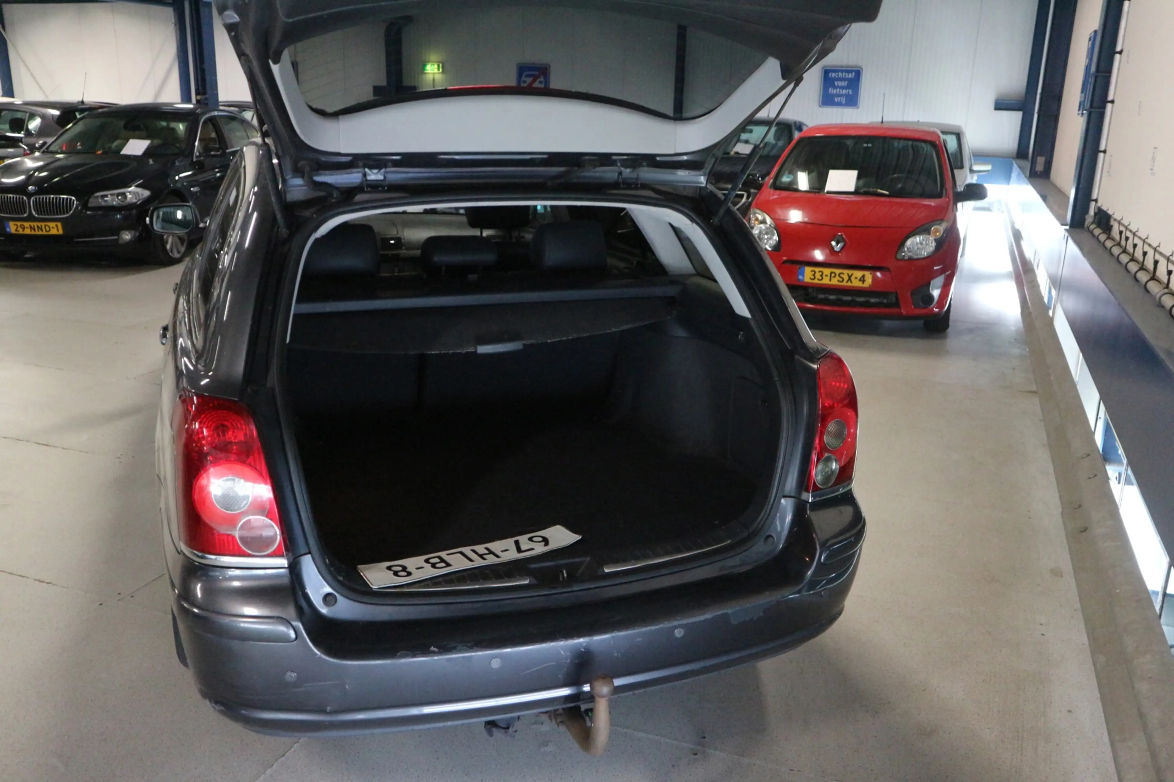 Toyota Avensis Wagon 2.0 VVTi Business Pro AUTOMAAT/ TREKHAAK/ AI — photo 13