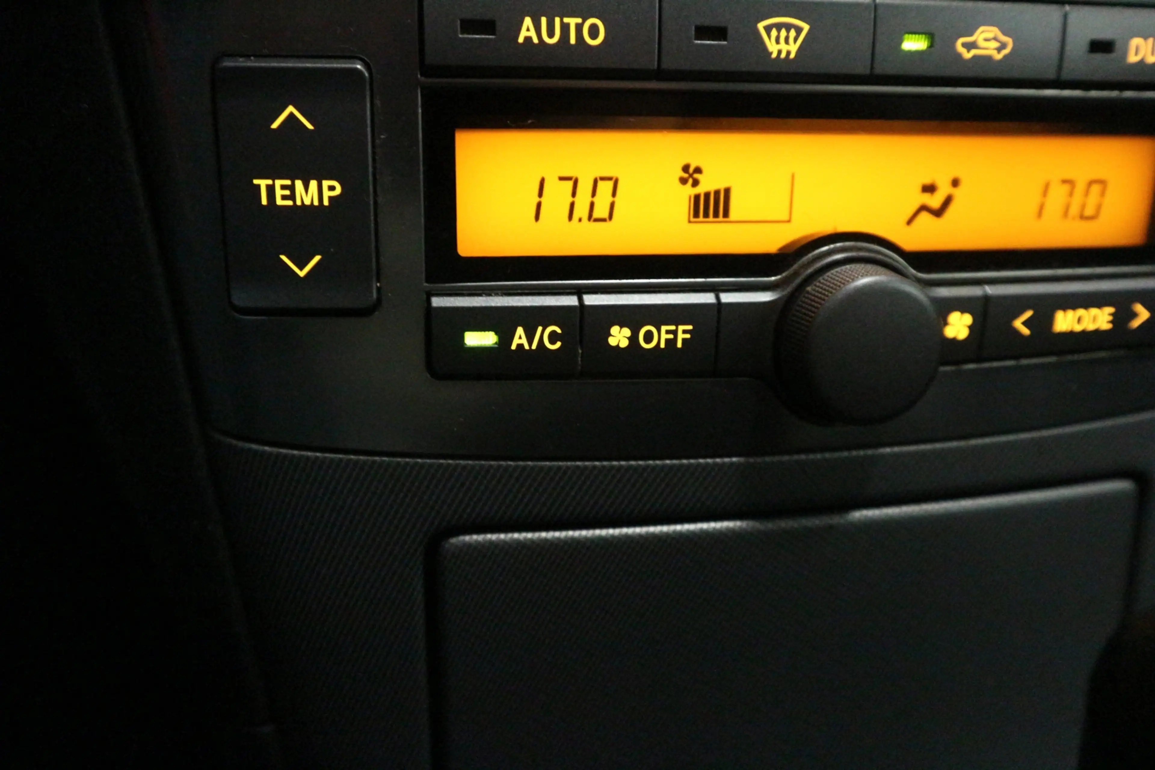 Toyota Avensis Wagon 2.0 VVTi Business Pro AUTOMAAT/ TREKHAAK/ AI — photo 14