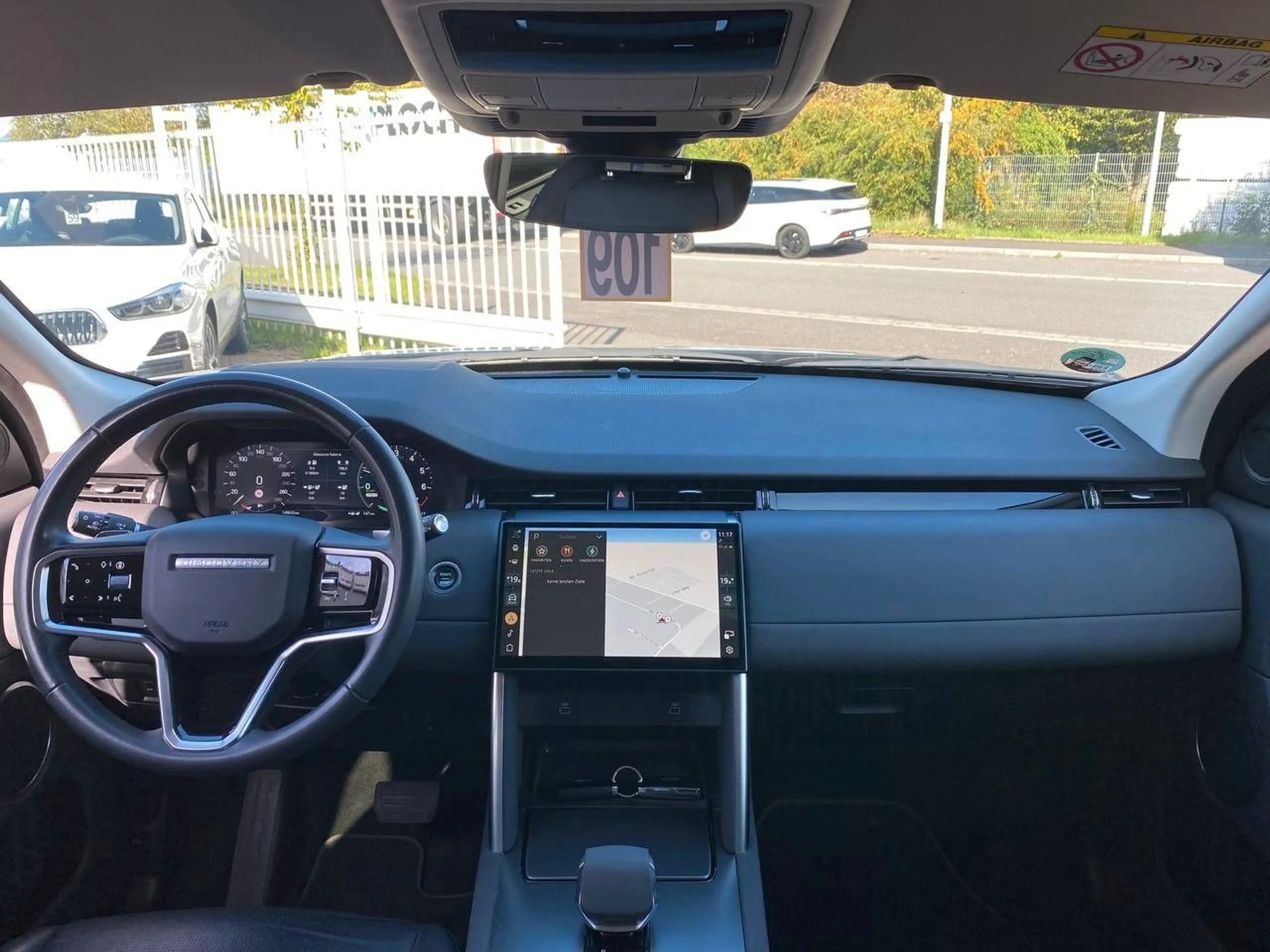 Land Rover Discovery Sport p300e Plug-in Led Cam Nav 1.Hand — photo 10