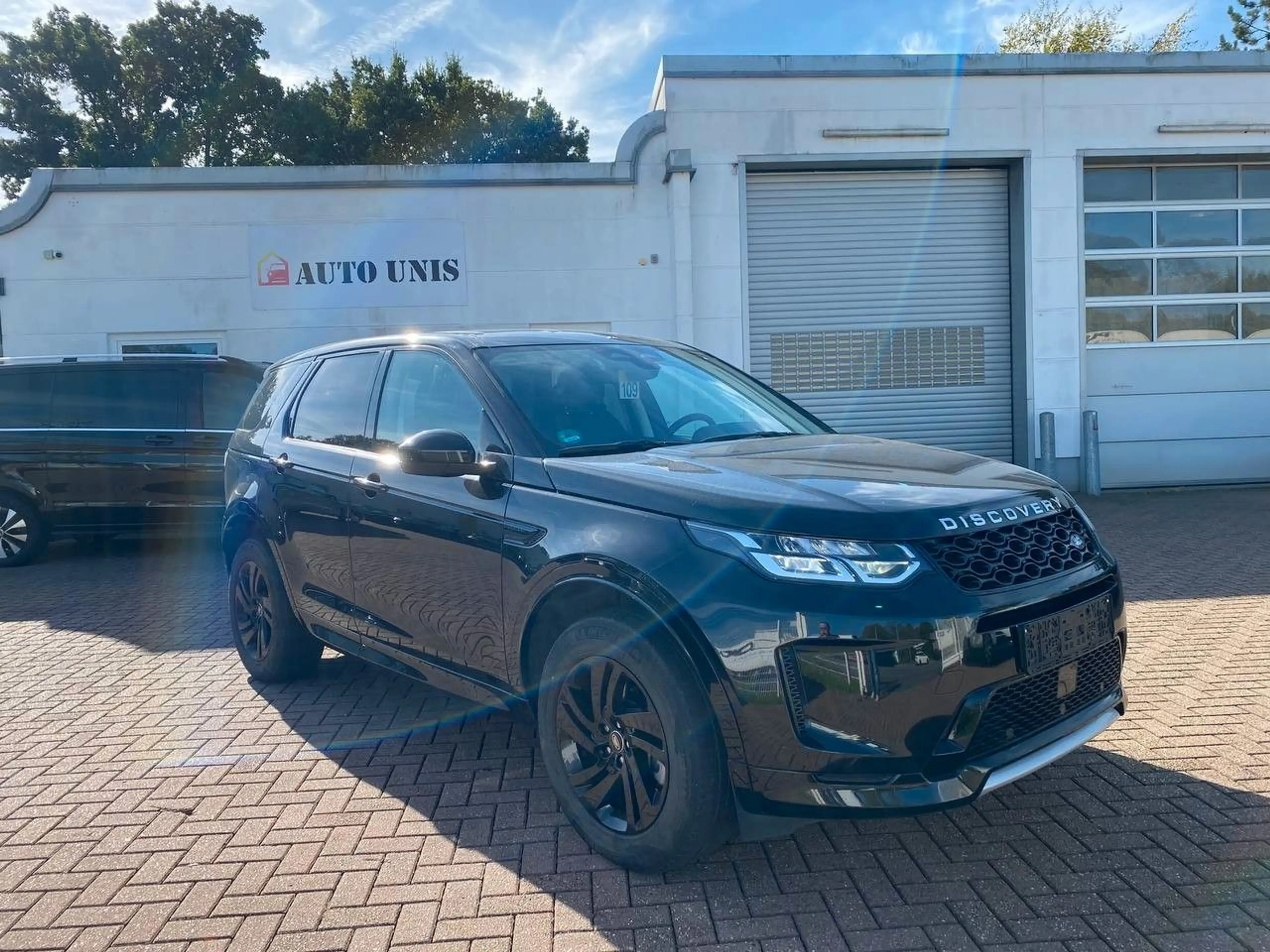 Land Rover Discovery Sport p300e Plug-in Led Cam Nav 1.Hand — photo 3