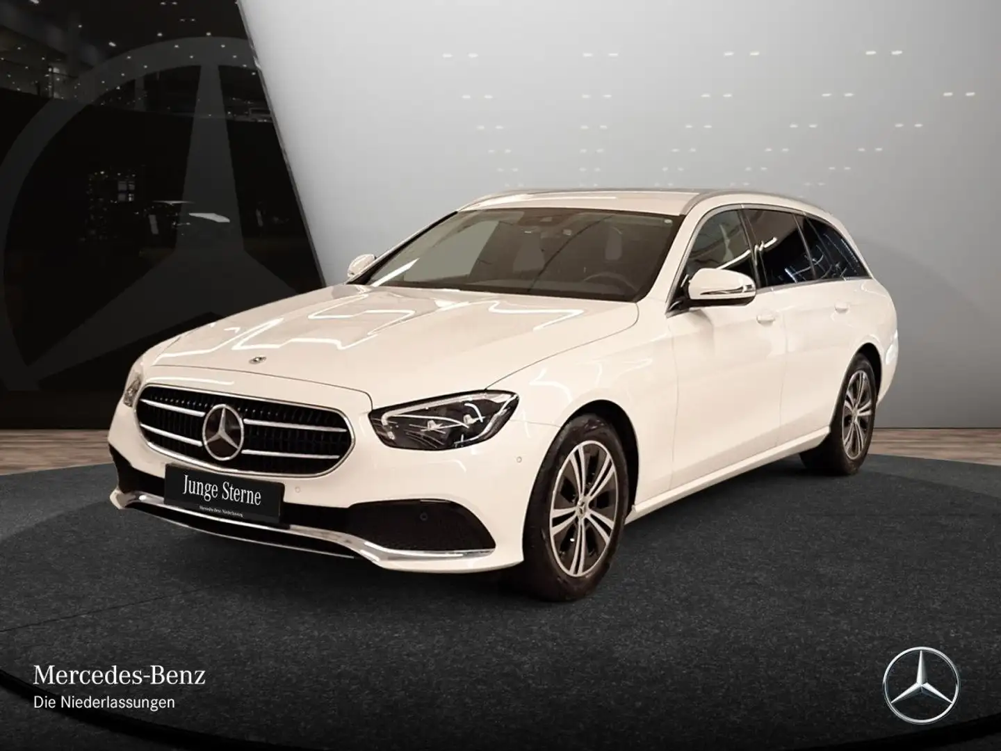Mercedes-Benz E 220 d T 4M AVANTG+LED+KAMERA+SPUR+TOTW+9G Weiß - 2