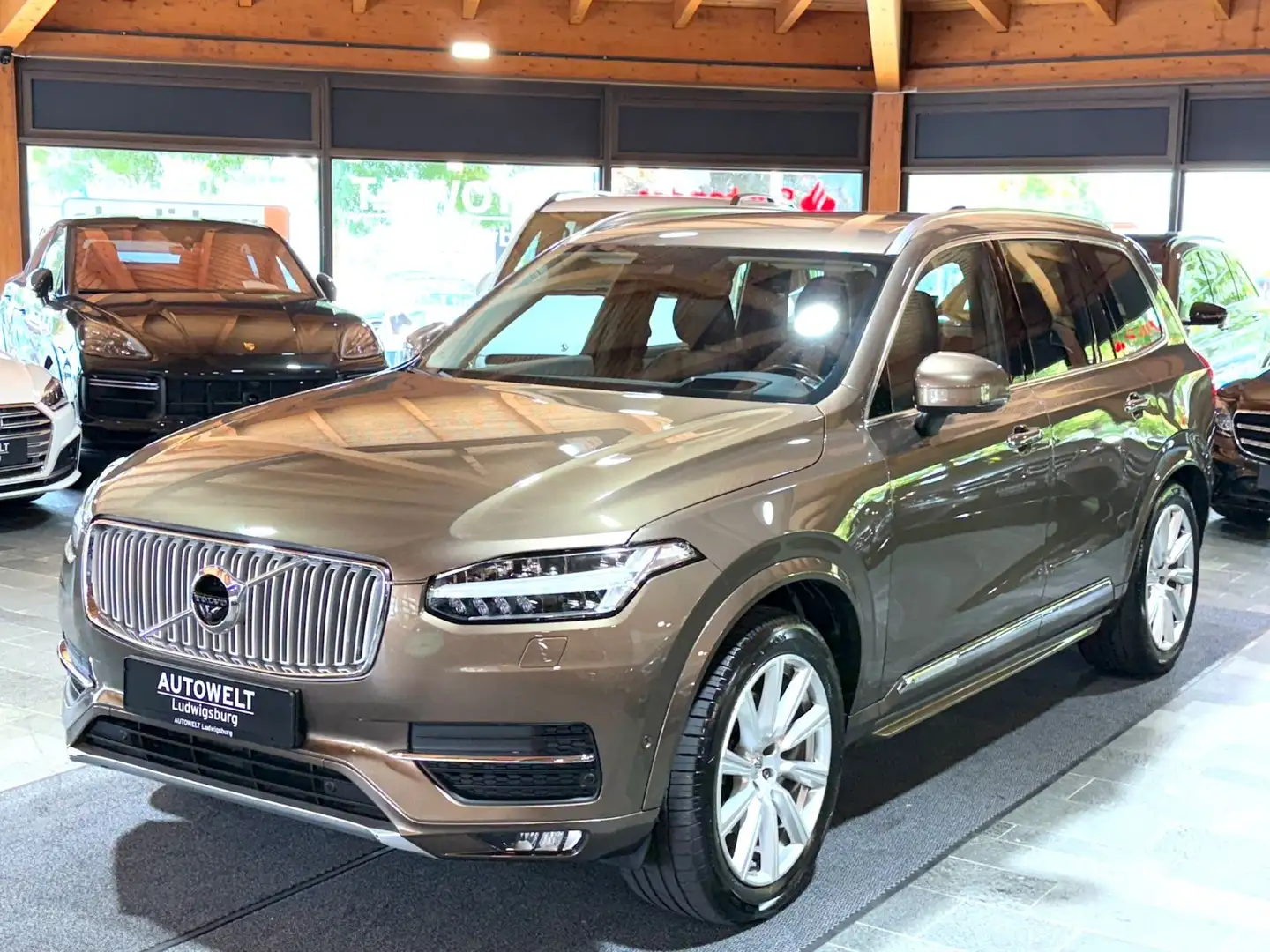 Volvo XC90 Inscription AWD ACC-LED-LEDER-NAVI-360-SPUR Brown - 1