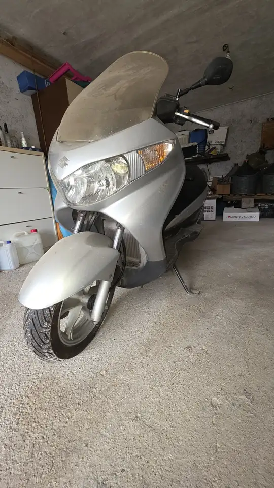 Suzuki Burgman 125