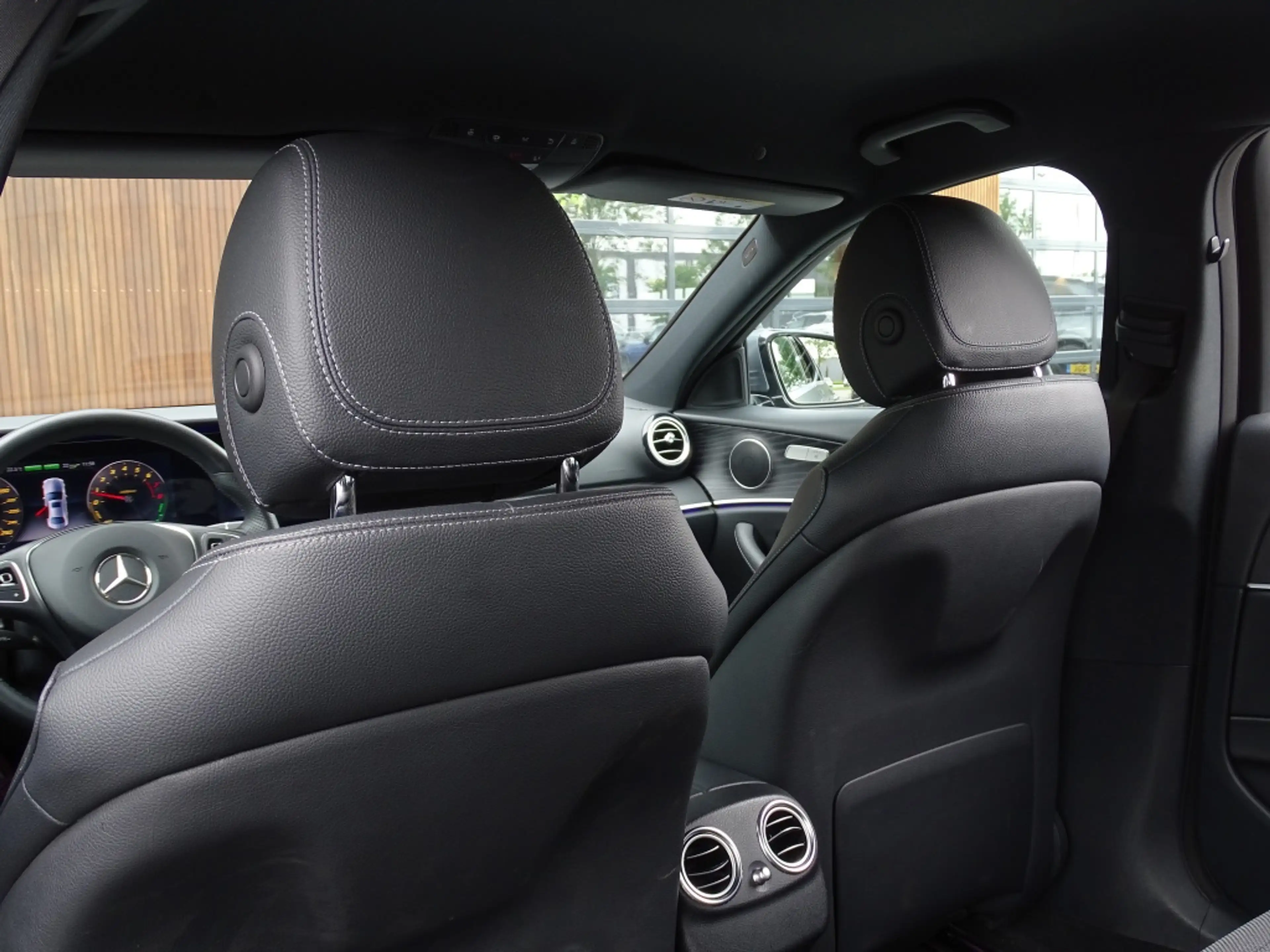 Mercedes-Benz E 350 e 286PK / AMG Pakket / *NAP* — photo 13