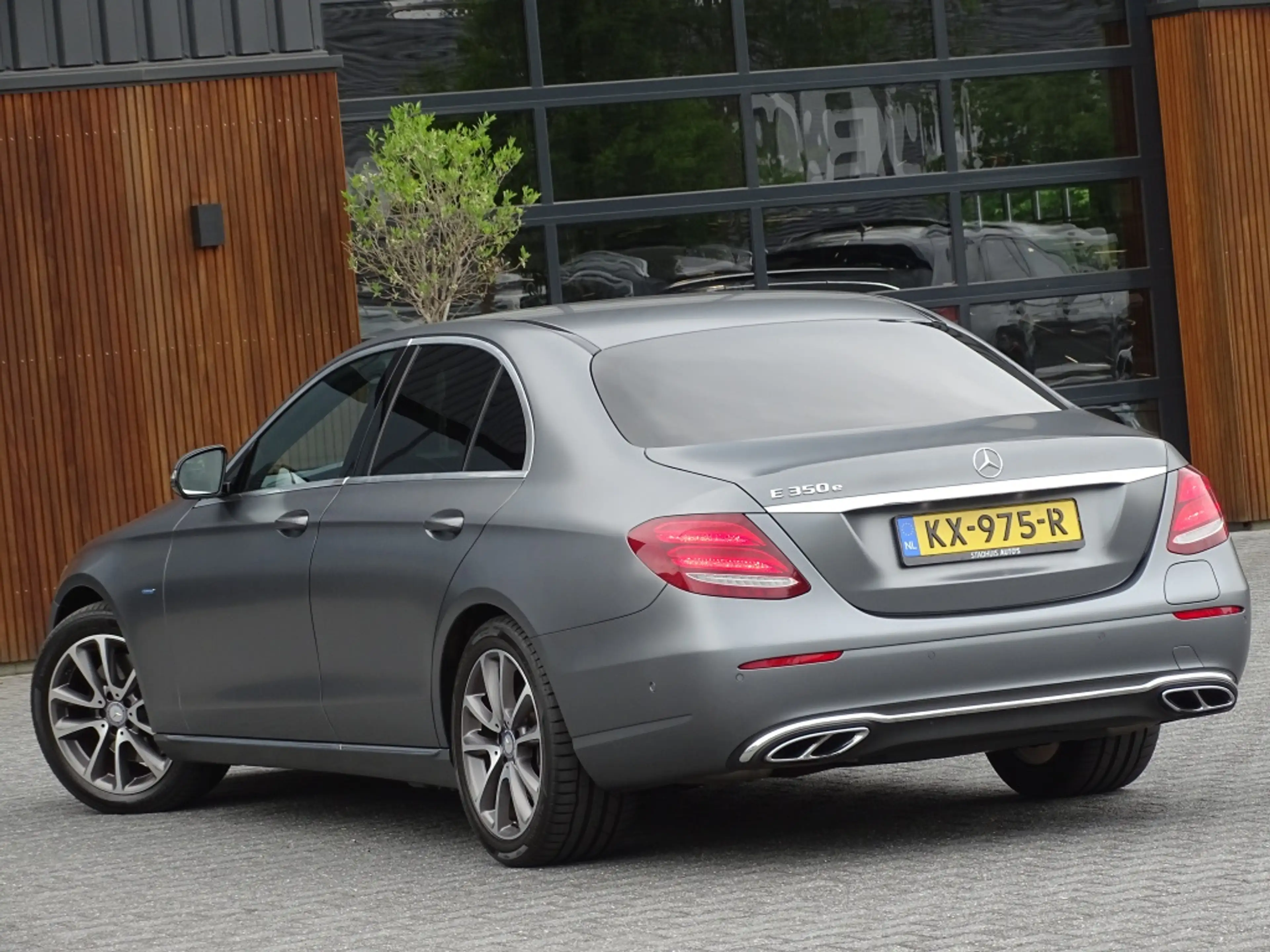 Mercedes-Benz E 350 e 286PK / AMG Pakket / *NAP* — photo 5