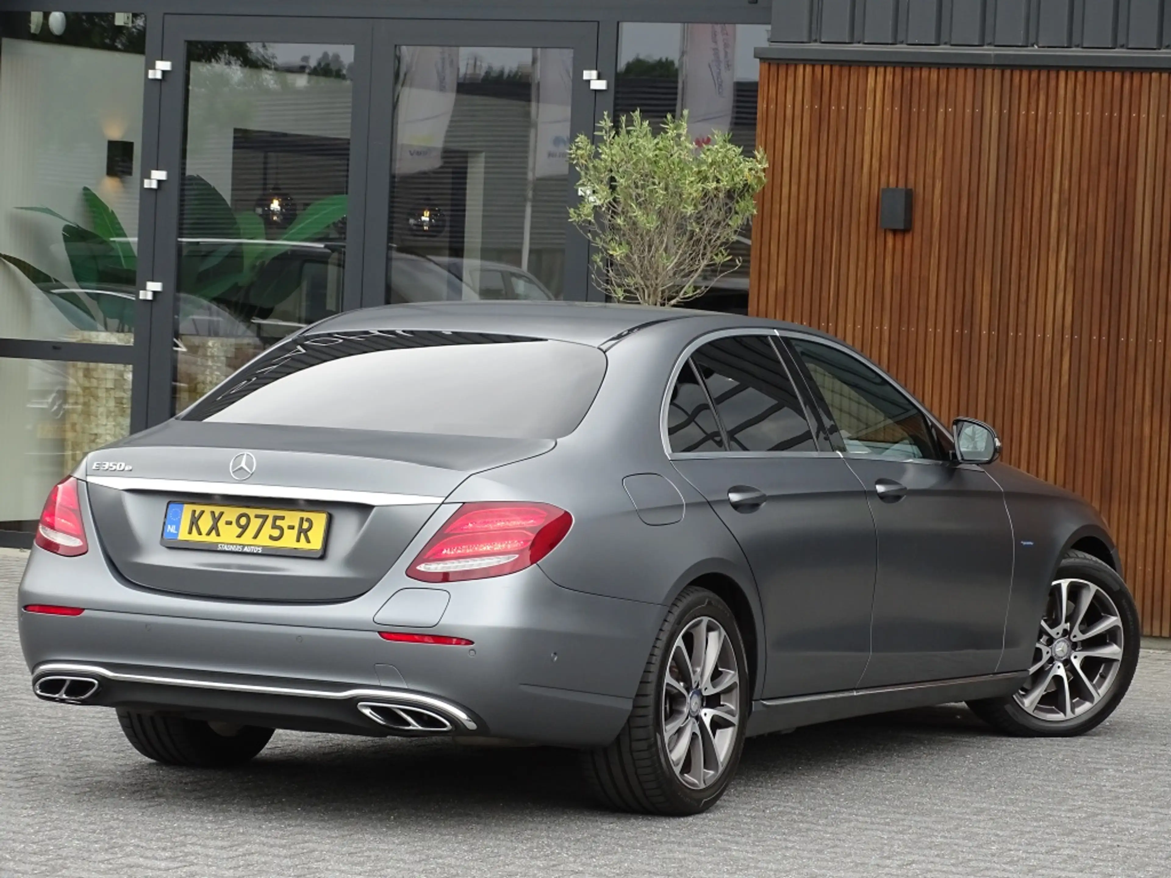 Mercedes-Benz E 350 e 286PK / AMG Pakket / *NAP* — photo 6