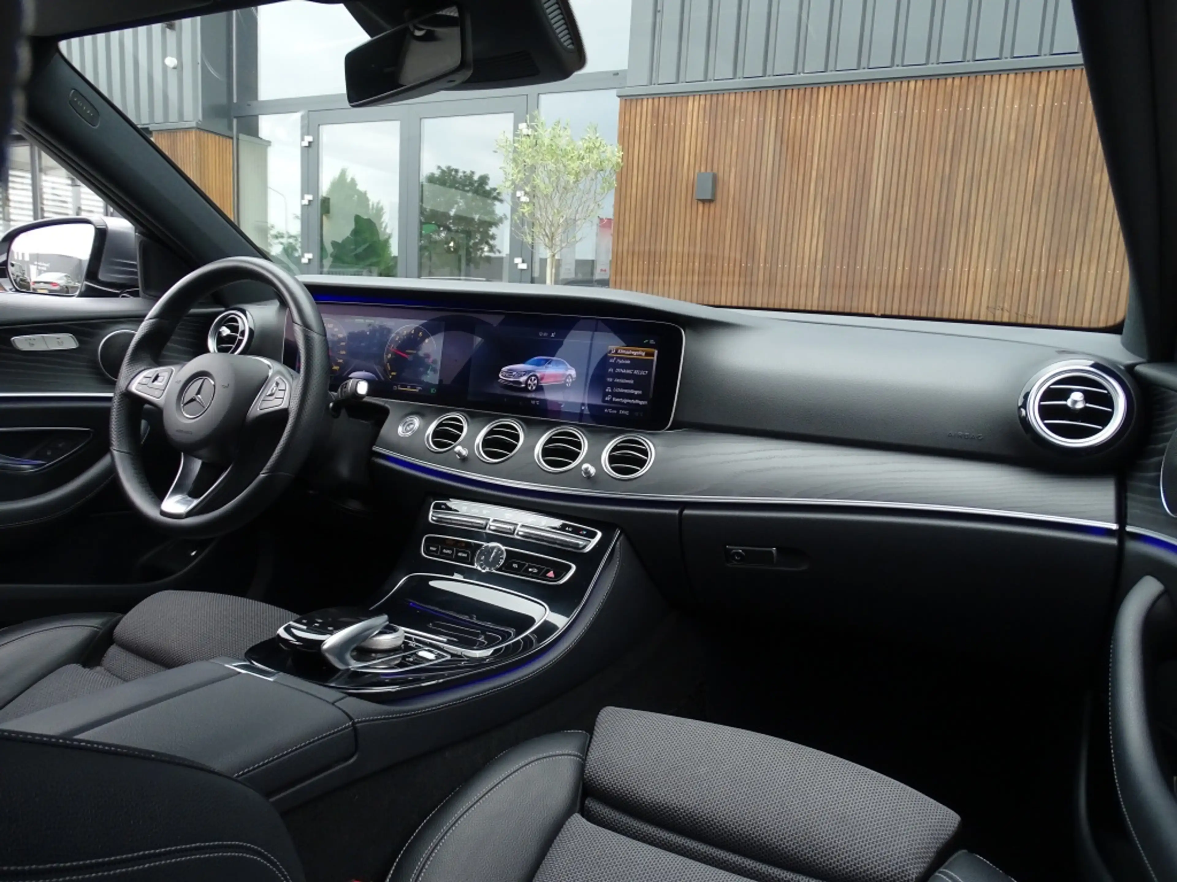 Mercedes-Benz E 350 e 286PK / AMG Pakket / *NAP* — photo 14