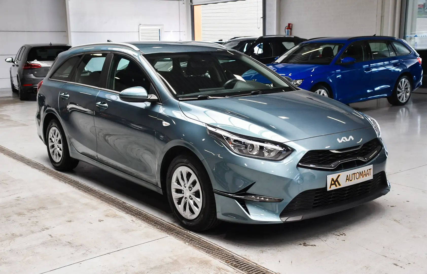 Kia Ceed SW / cee'd SW 1.5 T-GDi Pulse ISG DCT - WINTERPACK / BLUETOOTH Gris - 2