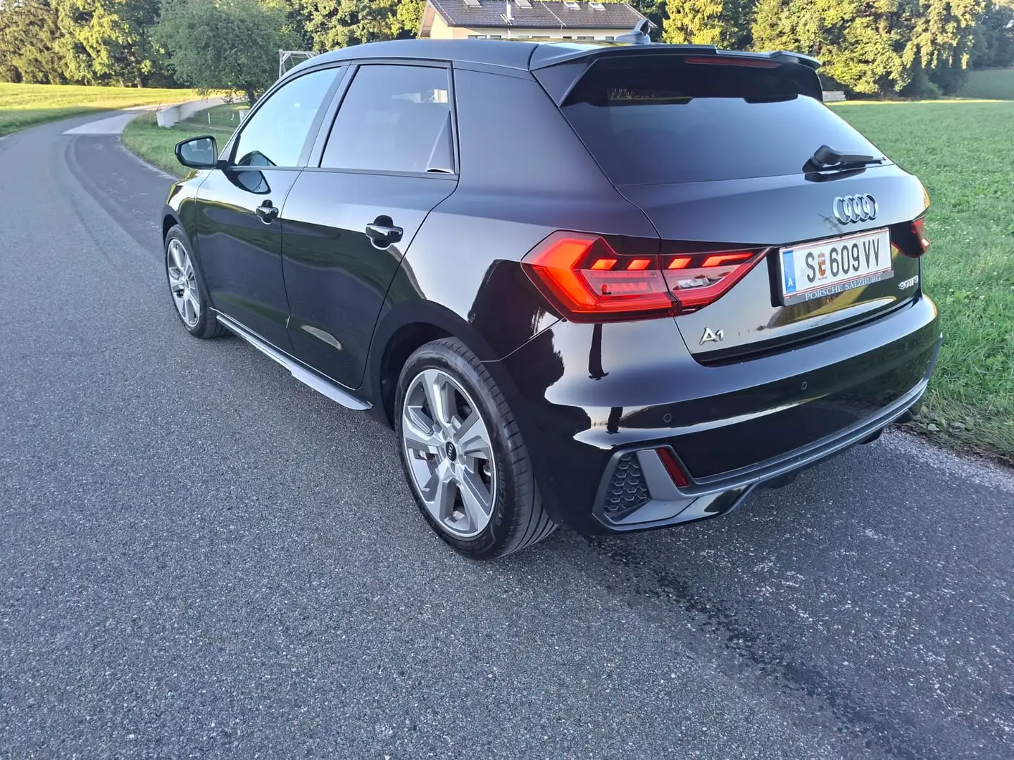 Audi A1 A1 Sportback 30 TFSI S line exterieur Schwarz - 2