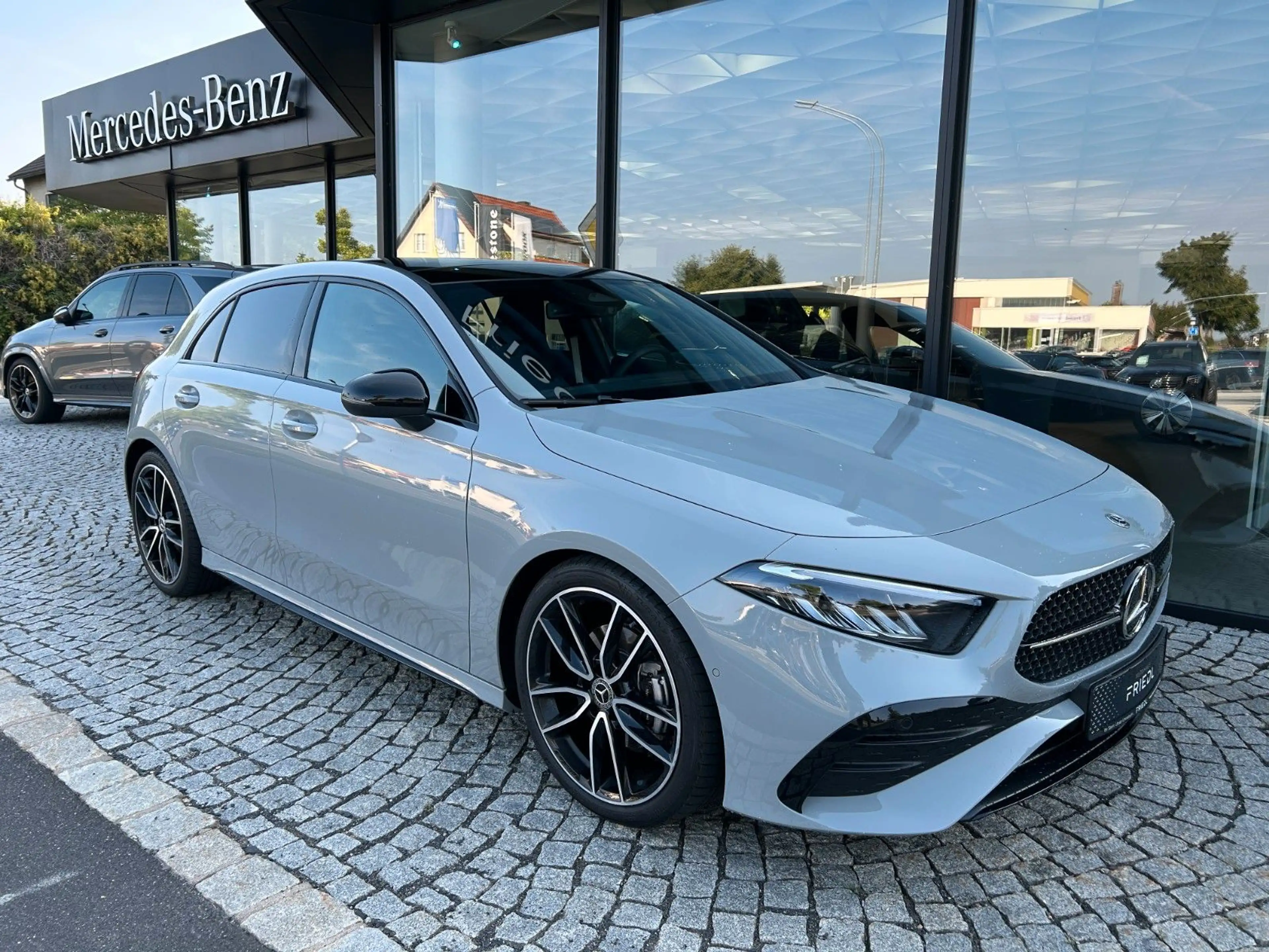 Mercedes-Benz A 200 A200 Special Edition,AMG,PANO,WINTER,NIGHT,19" — photo 6