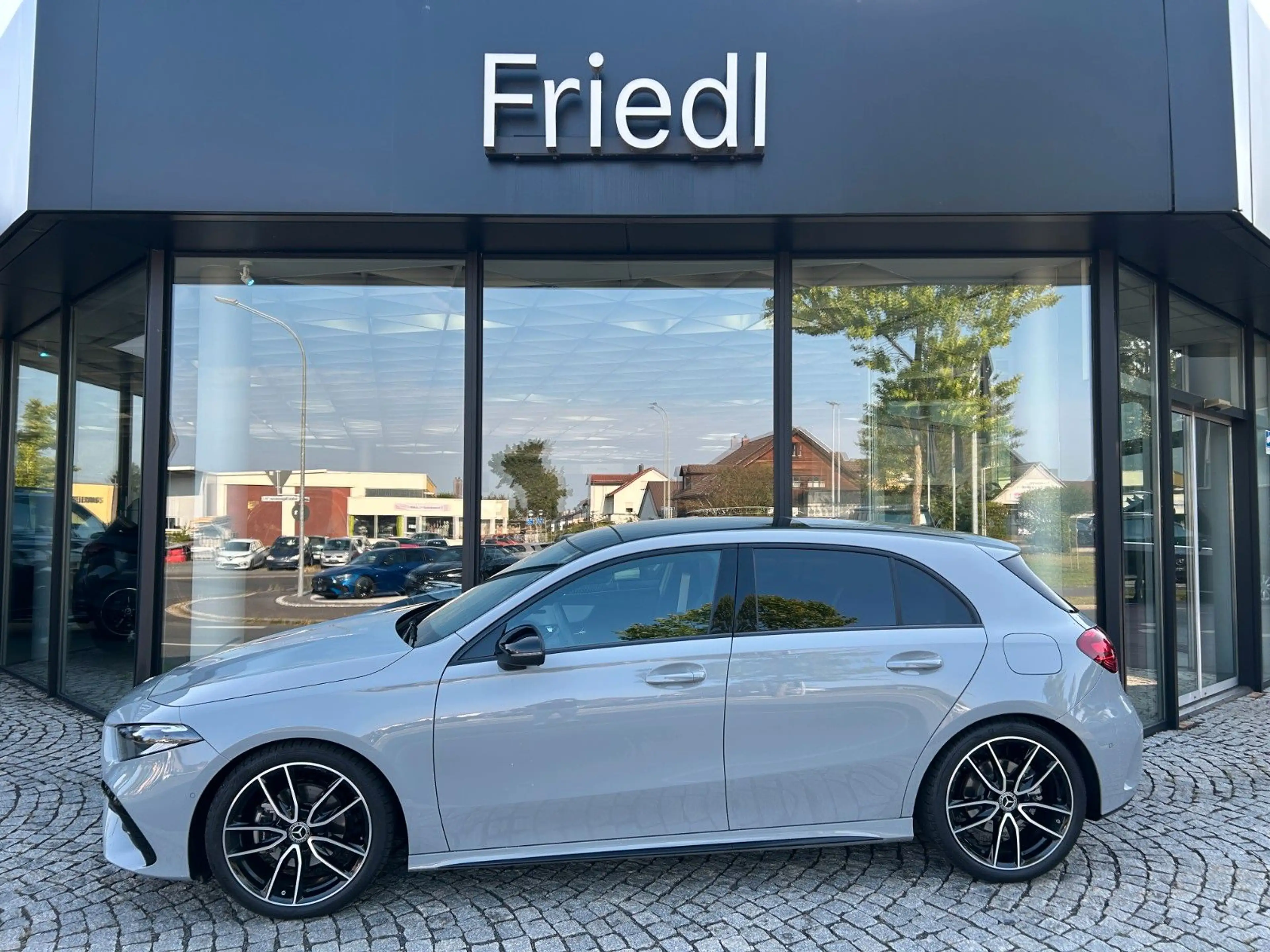 Mercedes-Benz A 200 A200 Special Edition,AMG,PANO,WINTER,NIGHT,19"