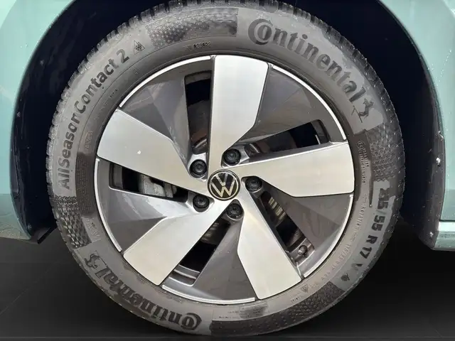 Volkswagen Passat view 7