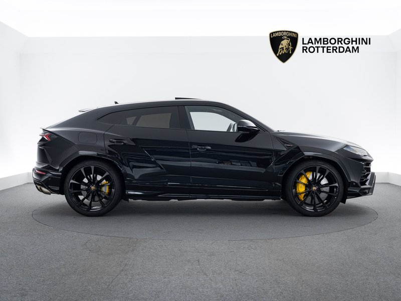 Lamborghini Urus MY22 | Akrapovic | B&O — photo 2