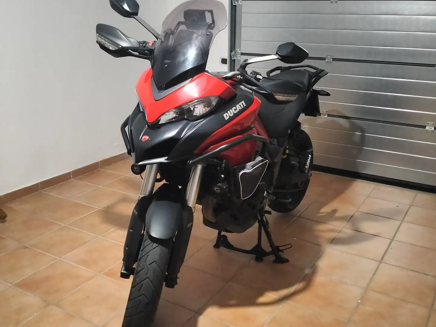 Ducati Multistrada 950 cavalletto centrale marmitta akrapovic fari profon Roşu - 1