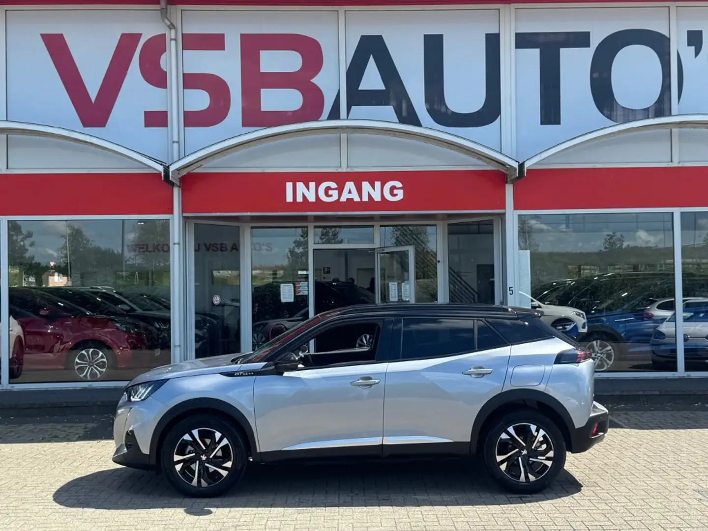 Peugeot 2008 1.2 PURETECH AUT. 130PK GT LINE LED NAVI CAMERA CA Gris - 2