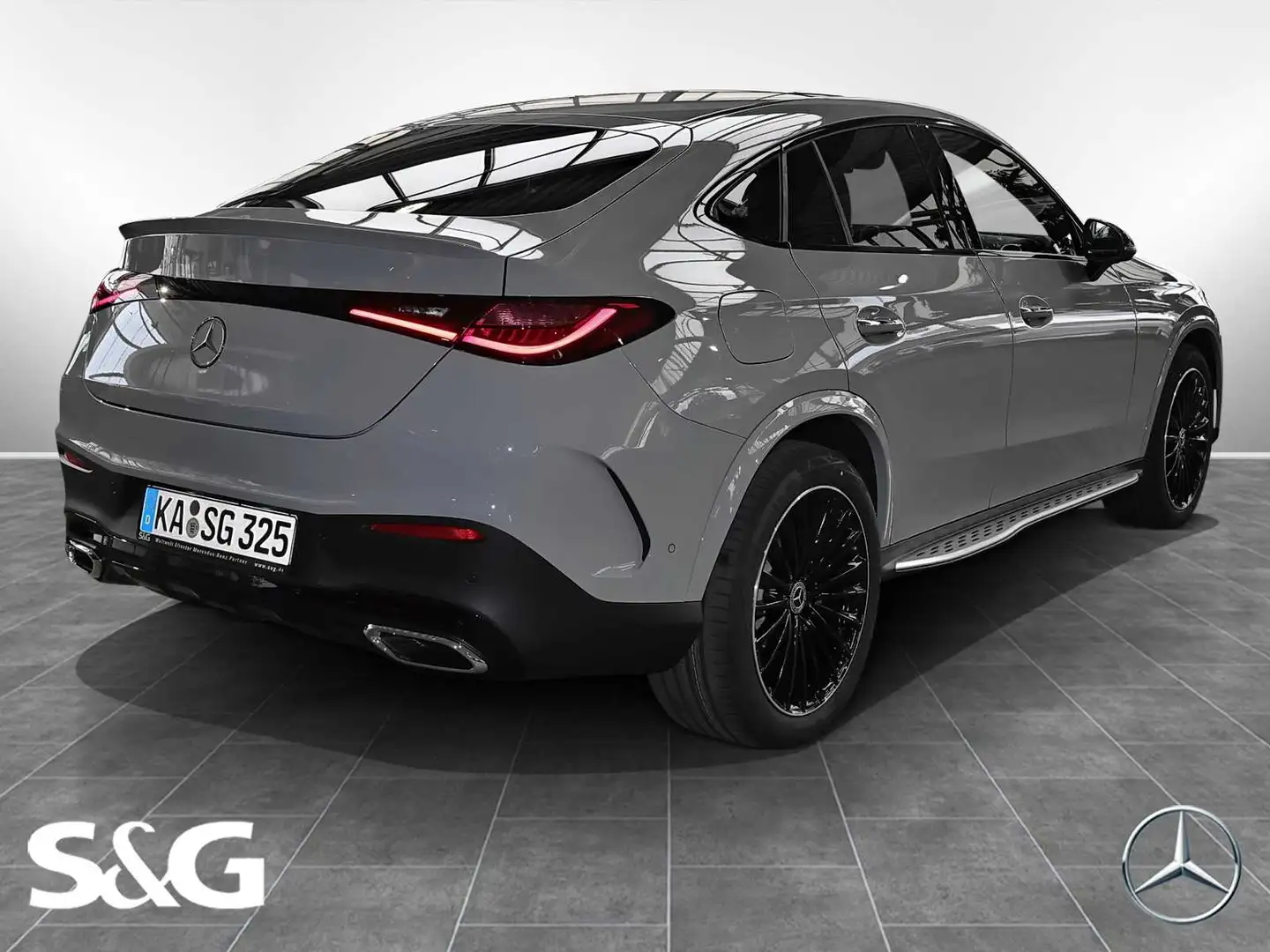Mercedes-Benz GLC 300 d 4M Coupé AMG Standhz.+DIG-LED+AHK+HUD Grau - 2