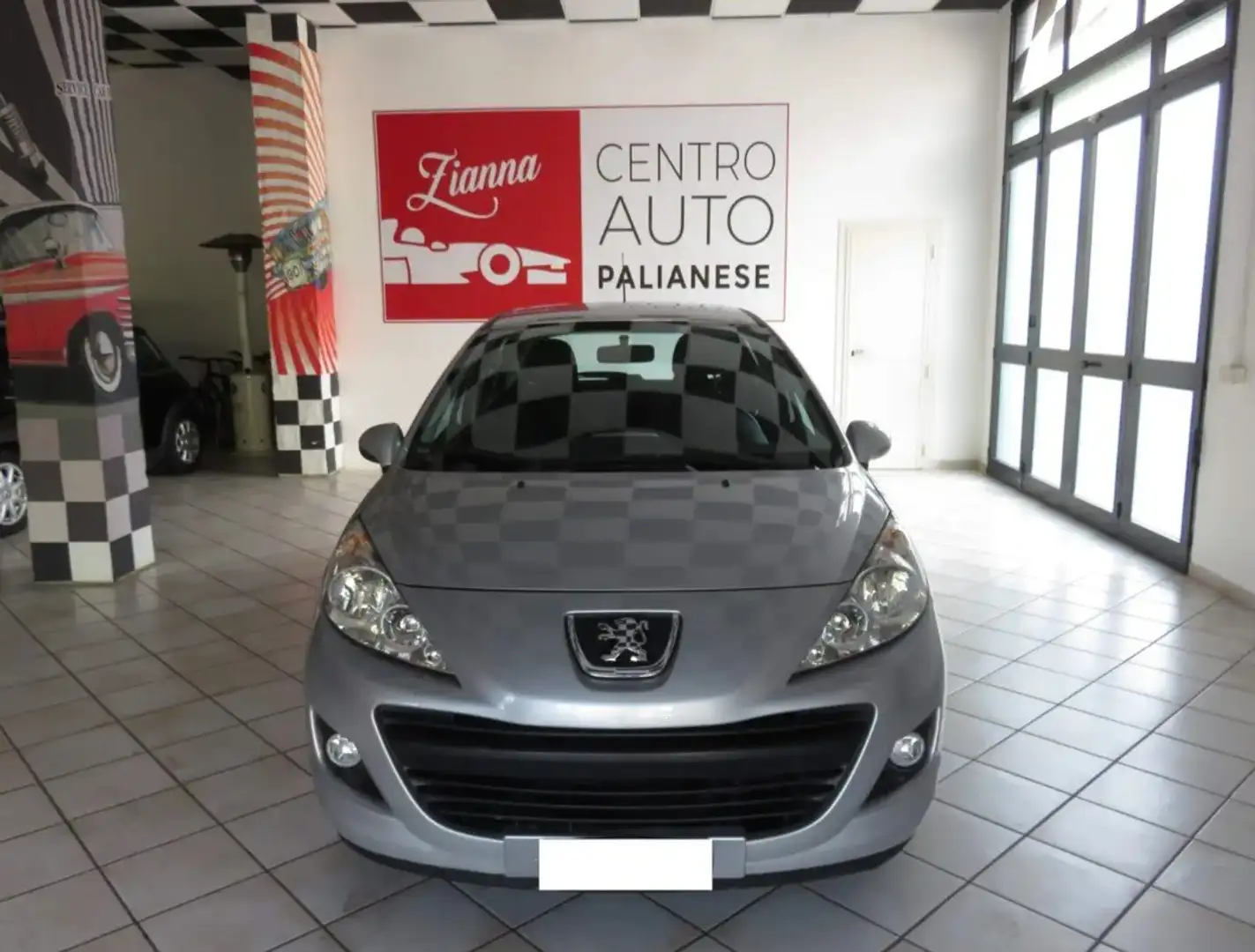 Peugeot 207 207 5p 1.4 hdi X-Line FL Grau - 1
