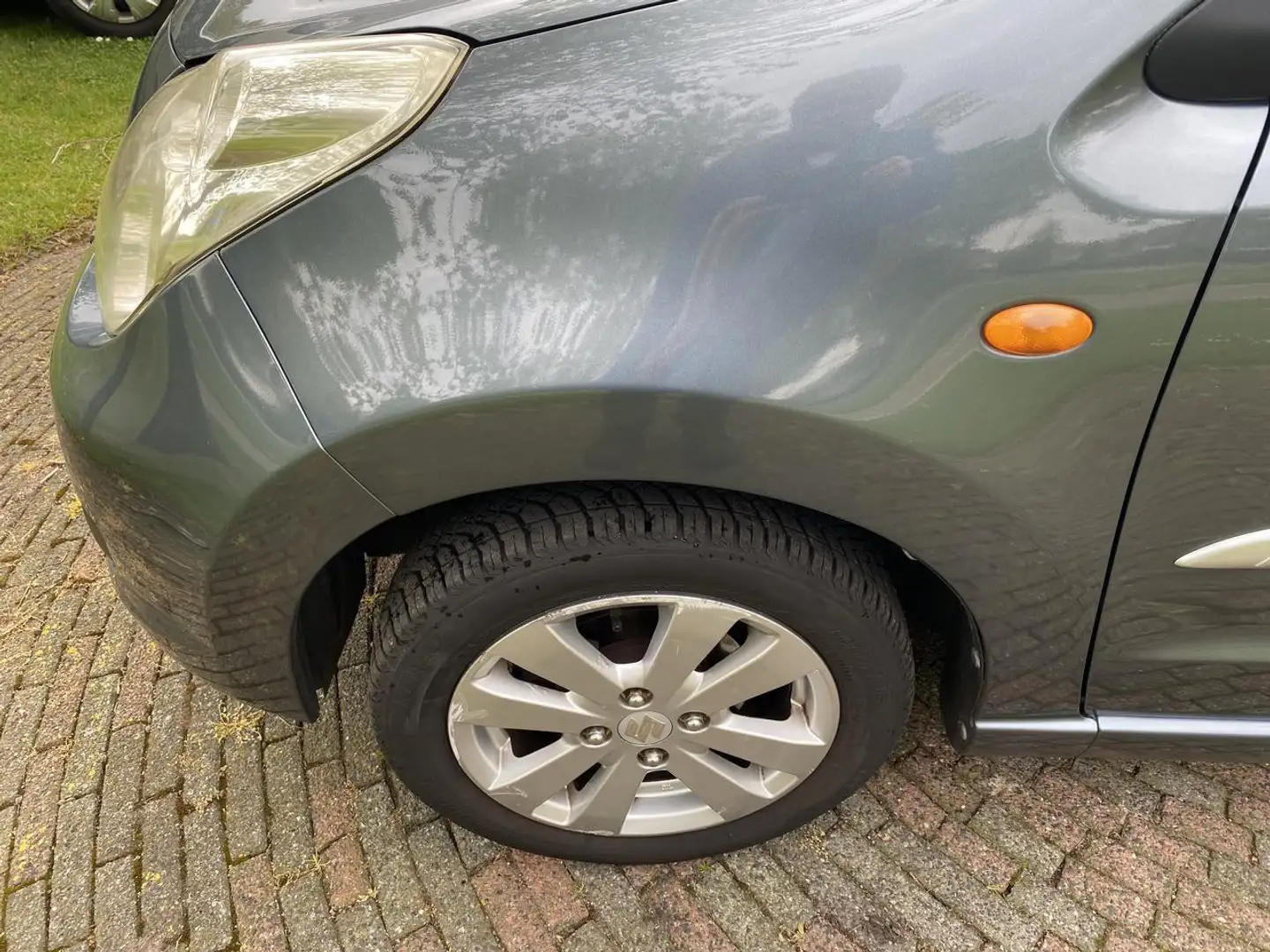 Suzuki Alto 1.0 EXCLUSIVE 5DRS AIRCO Grijs - 2