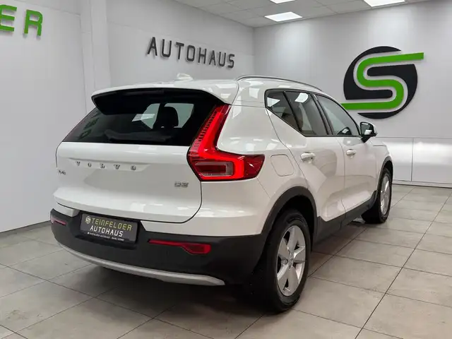 Volvo XC40 view 7