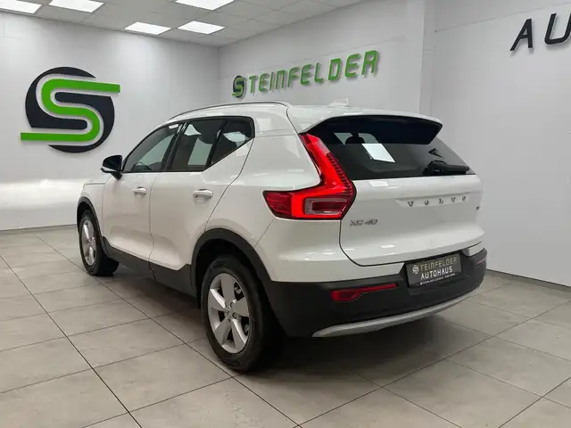 Volvo XC40 view 5