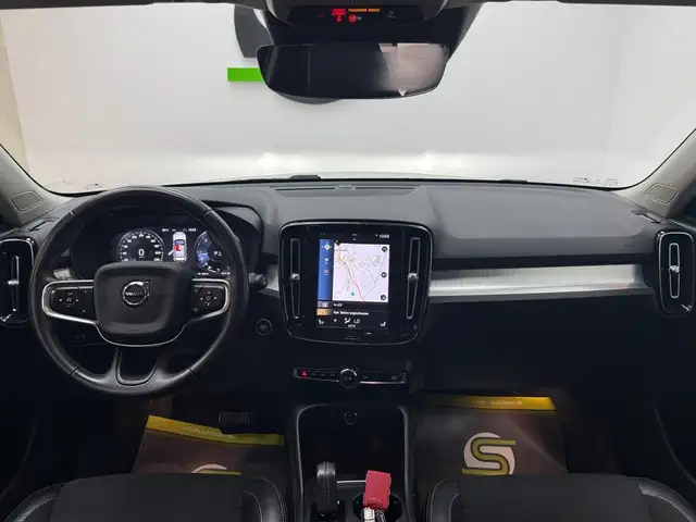 Volvo XC40 view 15