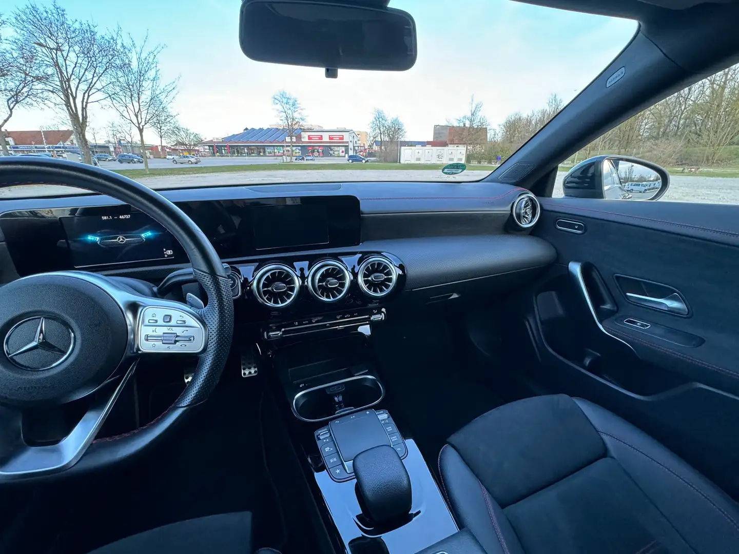Mercedes-Benz CLA 180 CLA 180 7G-DCT Edition 2021 Schwarz - 2