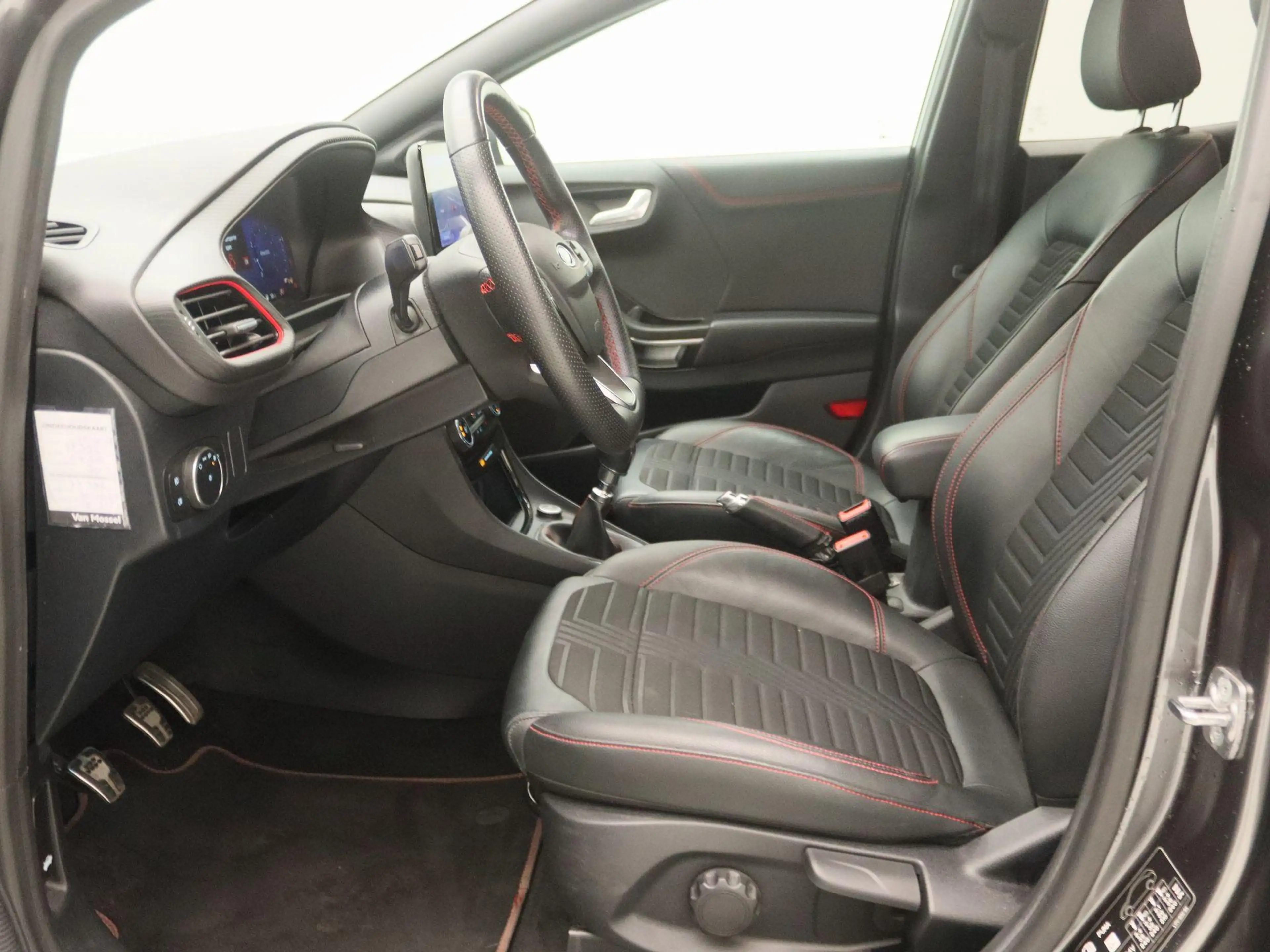 Ford Puma 1.0 EcoBoost Hybrid Titanium X — photo 13