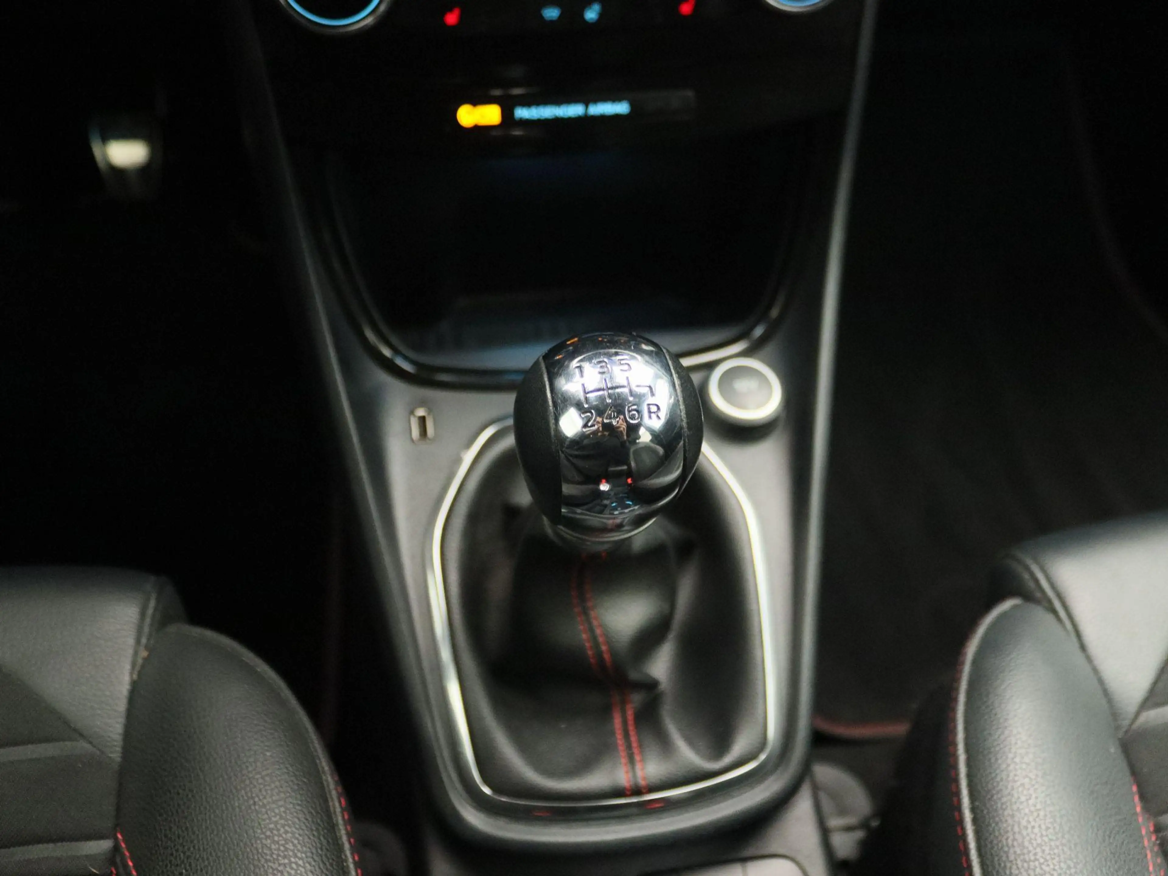 Ford Puma 1.0 EcoBoost Hybrid Titanium X — photo 12