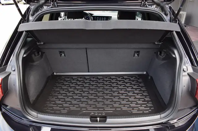 Volkswagen Polo view 7
