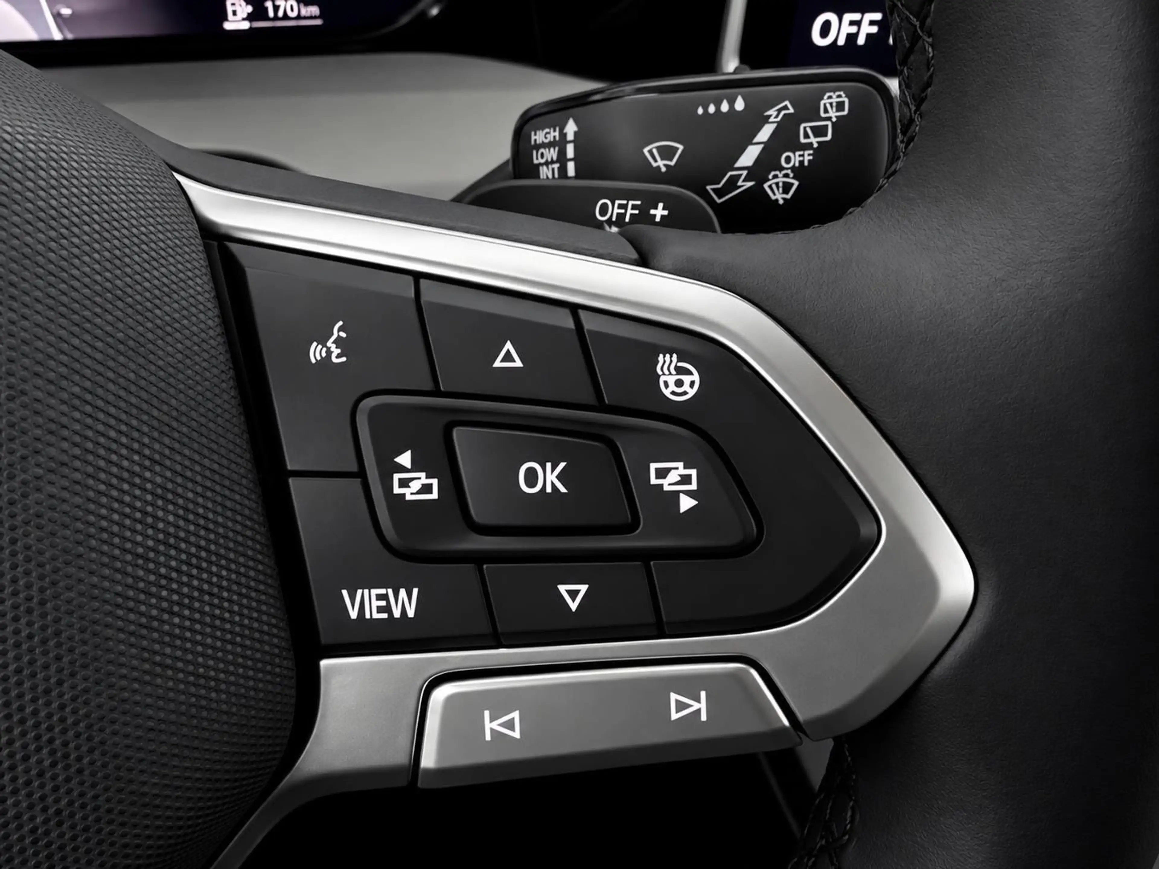 Volkswagen Golf VIII Lim. 1.5 eTSI * 1.HAND * R-KAMERA * — photo 6