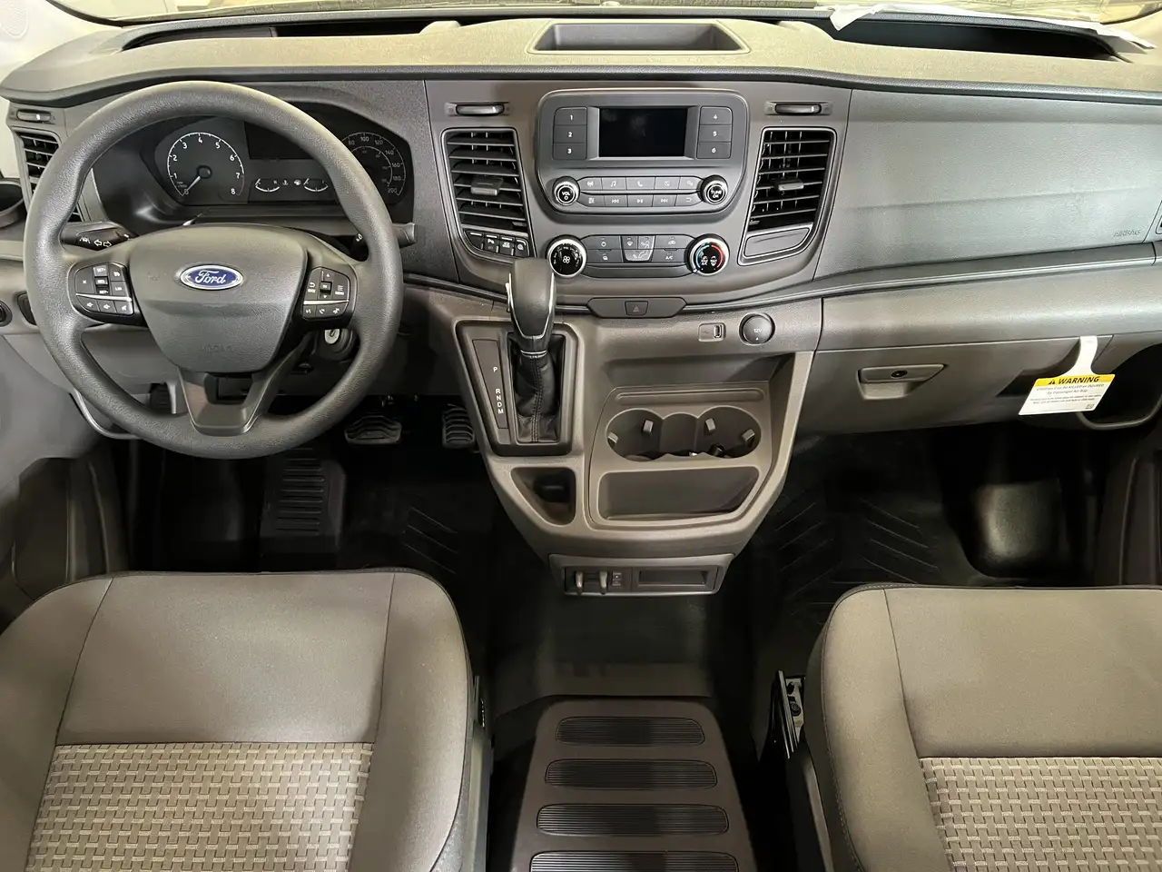Ford Transit Cargo Van снимка Ford Transit Cargo Van