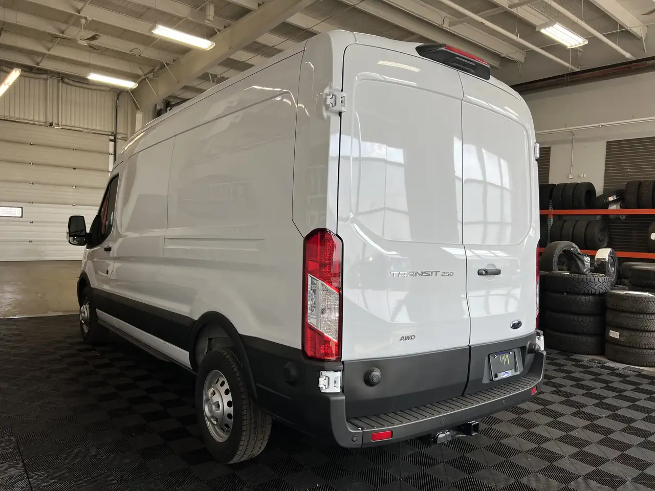 Ford Transit Cargo Van снимка Ford Transit Cargo Van