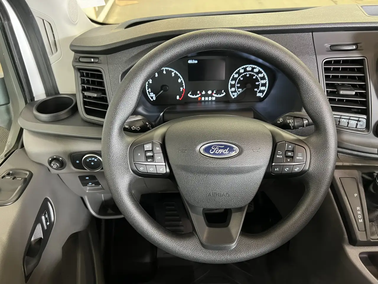 Ford Transit Cargo Van снимка Ford Transit Cargo Van