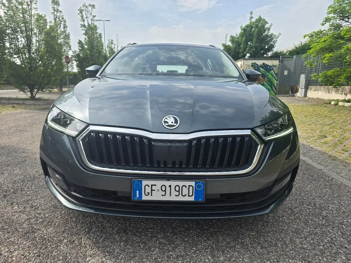Skoda Octavia Octavia Wagon 2.0 tdi evo Style 115cv dsg Gris - 2