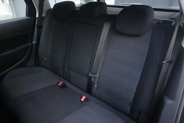 Peugeot 308 view 3